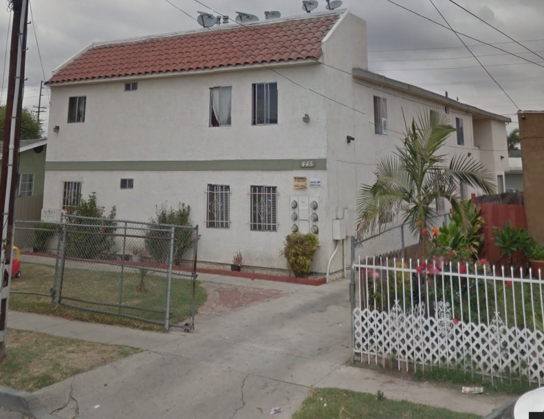 445 W Palm St in Compton, CA - Foto de edificio