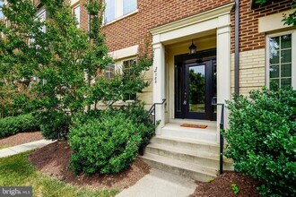 22788 Sagamore Square in Ashburn, VA - Building Photo - Building Photo