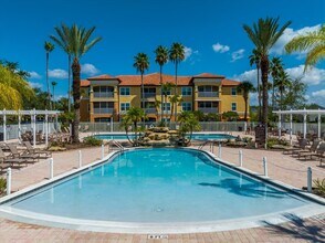 5475 Vineland Rd, Unit 8111 in Orlando, FL - Building Photo - Building Photo