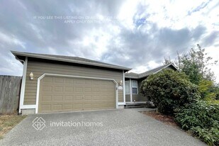 8628 15th St NE in Lake Stevens, WA - Building Photo