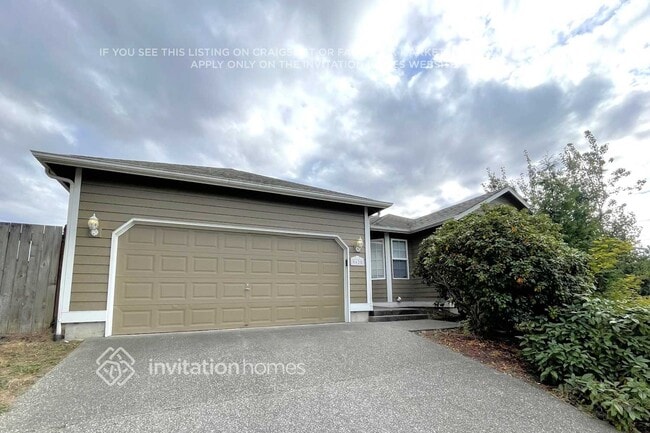 property at 8628 15th St NE