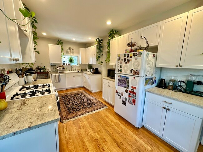 49 Burroughs St, Unit 1
