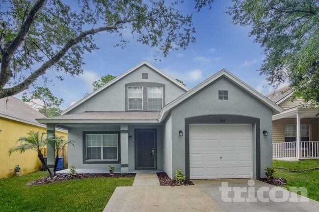 property at 914 Cape Cod Cir