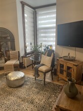 1658 Marie-Anne Rue E in Montréal, QC - Building Photo - Building Photo