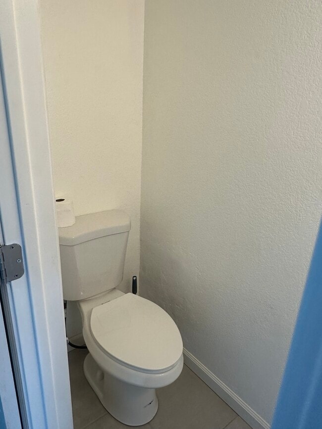 13910 Lear Blvd in Reno, NV - Building Photo - Building Photo