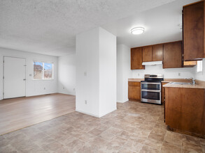 1317 Langley Dr, Unit B in Gardnerville, NV - Foto de edificio - Building Photo