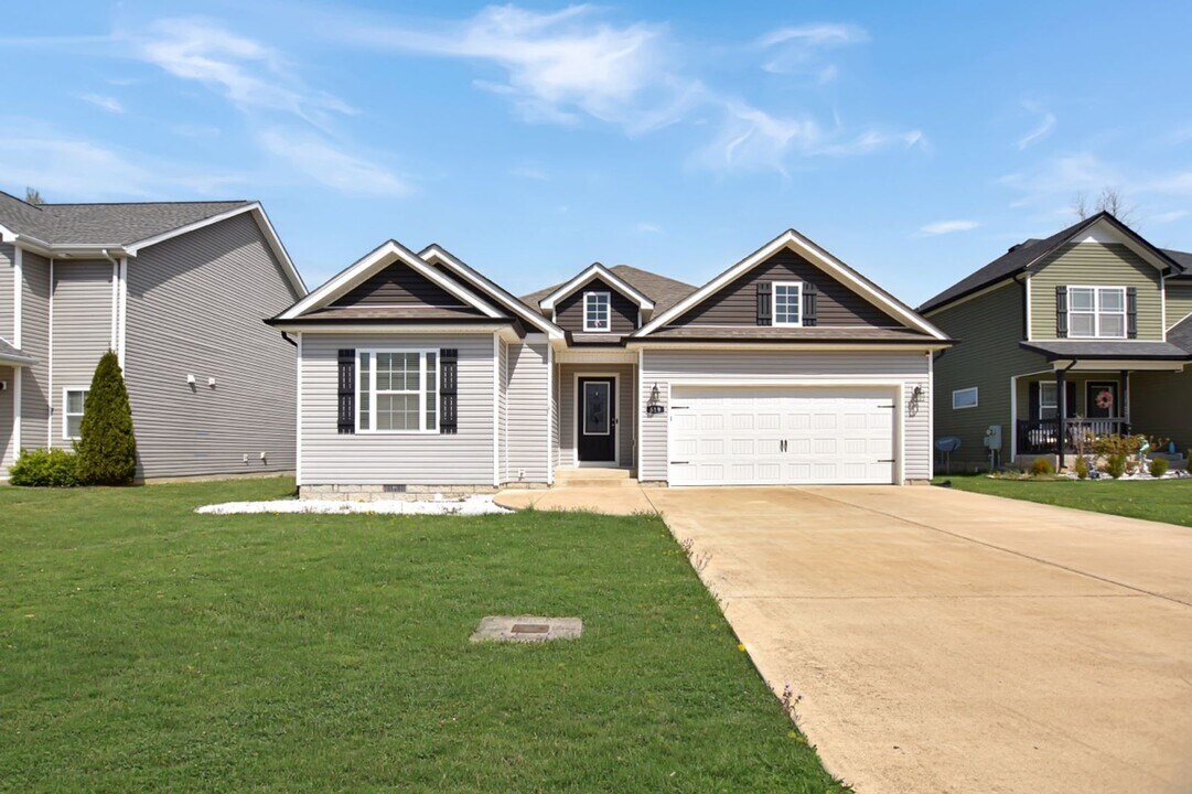 519 Sourwood Dr in Clarksville, TN - Building Photo