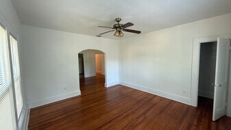 715 Delaney Park Dr, Unit 3 in Orlando, FL - Building Photo