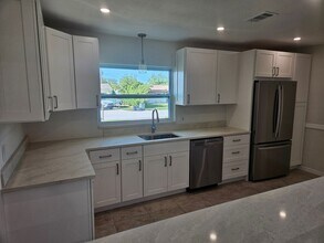 12551 79th Ave in Seminole, FL - Building Photo - Building Photo