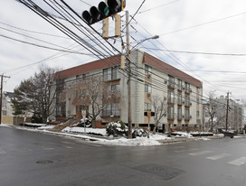 300 Seaside Ave in Stamford, CT - Building Photo