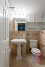 44 Avenue B, Unit 2B in New York, NY - Building Photo - Building Photo