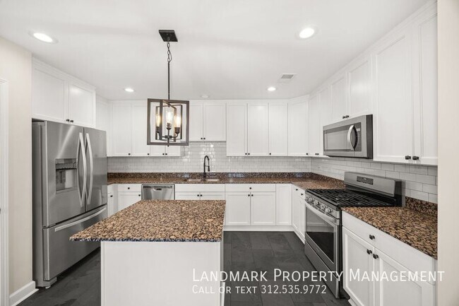 2622 W Diversey Ave in Chicago, IL - Building Photo - Building Photo