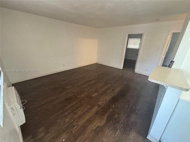 300 SW 4th Ct in Fort Lauderdale, FL - Building Photo - Building Photo