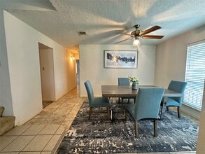 3306 Kempwood Dr in Sugar Land, TX - Building Photo - Building Photo