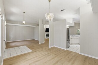 1429 NW 98th Terrace in Gainesville, FL - Building Photo - Building Photo