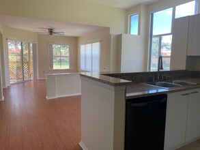 4791 Via Palm Lakes in West Palm Beach, FL - Building Photo - Building Photo