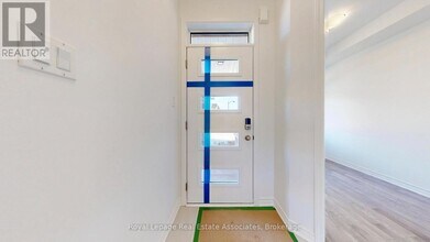 1531 Whitlock Ave in Milton, ON - Building Photo - Building Photo