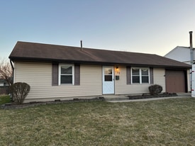 704 Echo Ave in Romeoville, IL - Building Photo