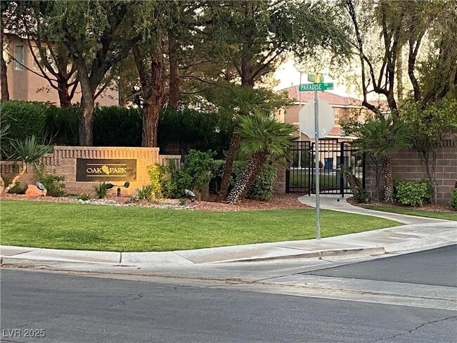property at 861 Clear Diamond Ave