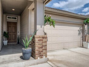 784 Bridgestone Way in Buda, TX - Building Photo - Building Photo