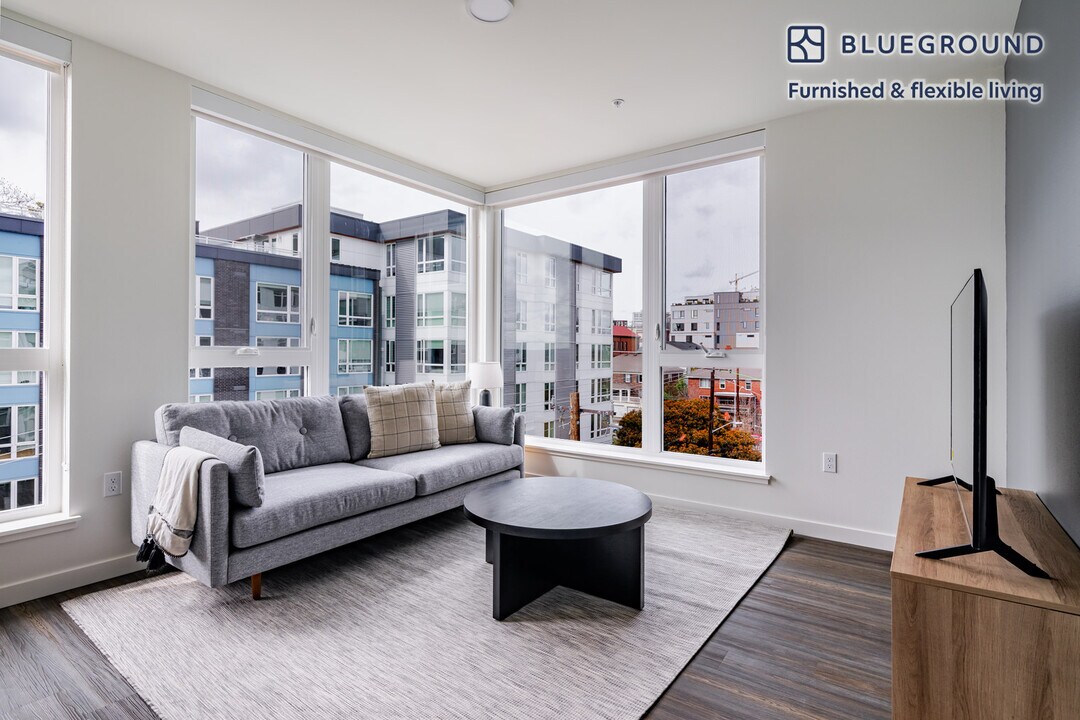 1000 E Yesler Wy in Seattle, WA - Building Photo