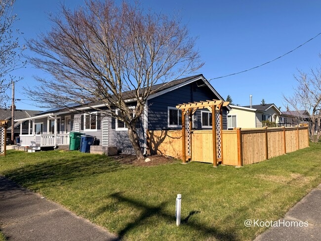 1215 Skagit St in Mount Vernon, WA - Building Photo - Building Photo