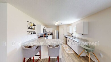 961 Louise Dr in Xenia, OH - Building Photo - Building Photo