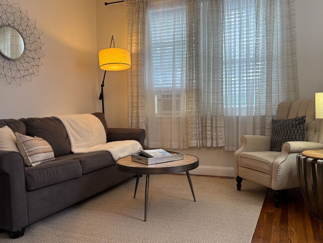 183 Kent St in Brookline, MA - Building Photo - Building Photo