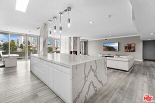 1333 S Beverly Glen Blvd in Los Angeles, CA - Building Photo