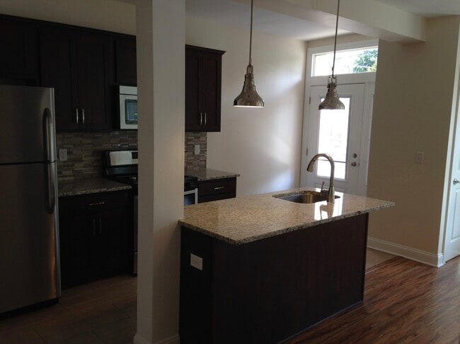264 Union St in Hamburg, NY - Building Photo - Building Photo