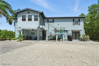 936 Panther Creek Ln in Everglades City, FL - Building Photo - Building Photo