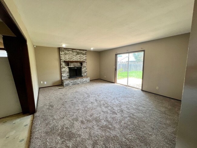 4517 Alamo Rd in Enid, OK - Foto de edificio - Building Photo