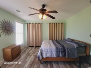 1150 CR 405 in Taylor, TX - Building Photo - Building Photo