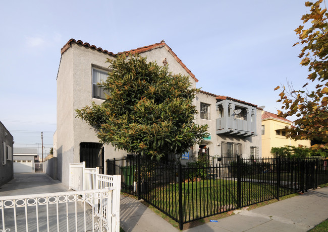 843 N Ridgewood in Los Angeles, CA - Building Photo - Building Photo