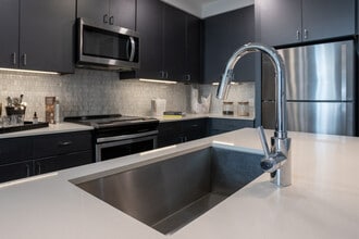 South Main Building in Houston, TX - Foto de edificio - Interior Photo