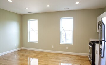 4 Kearsarge Ave in Boston, MA - Foto de edificio - Building Photo