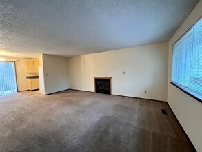 445 Chambers St NE in Olympia, WA - Building Photo - Building Photo