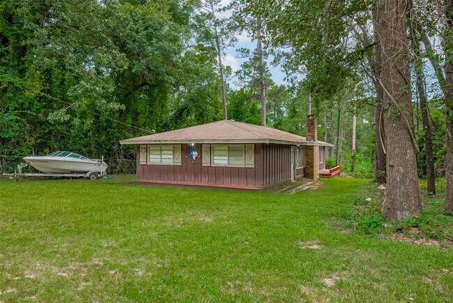 201 Ivanhoe Dr E in Woodville, TX - Building Photo - Building Photo