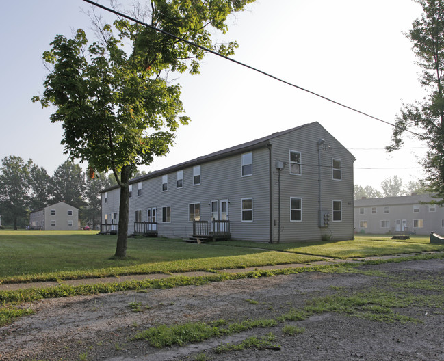 9547 Cloverleaf Rd in Windham, OH - Building Photo - Building Photo