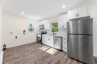 9 Beacon Terrace in Keansburg, NJ - Building Photo