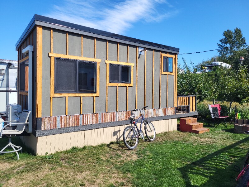 7398 Birch Bay Dr in Blaine, WA - Building Photo