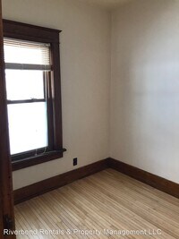 820 10th St E photo'