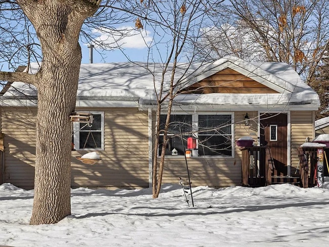 10012 Cottonwood St NW in Minneapolis, MN - Building Photo - Building Photo