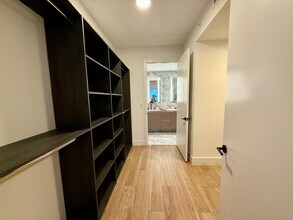 206 NE 35th Ter, Unit B1 in Miami, FL - Building Photo - Building Photo