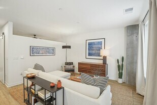 Via in Kansas City, MO - Building Photo