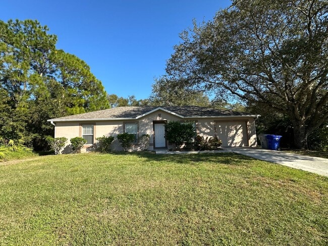 8566 99th Ave in Vero Beach, FL - Building Photo - Building Photo