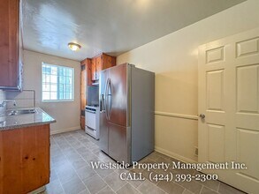 244 S Doheny Dr in Beverly Hills, CA - Building Photo - Building Photo