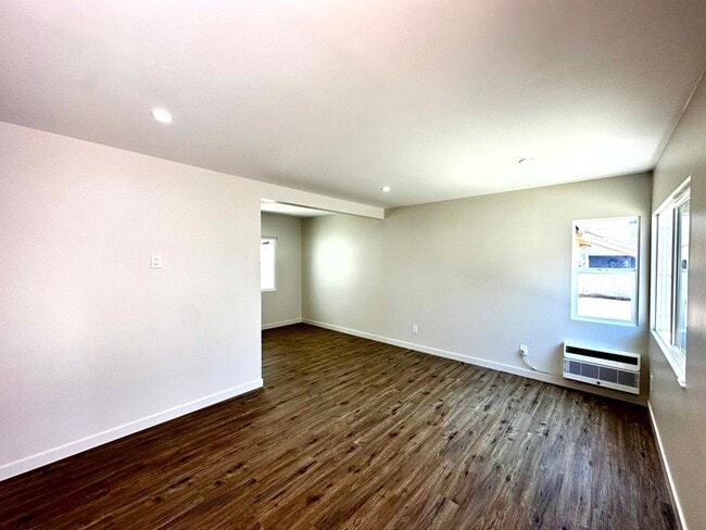2302 N Frederic St in Burbank, CA - Building Photo - Building Photo