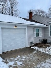 22799 Floral St in Farmington, MI - Foto de edificio - Building Photo