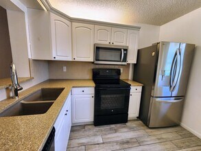 3171 SE Aster Ln in Stuart, FL - Building Photo - Building Photo